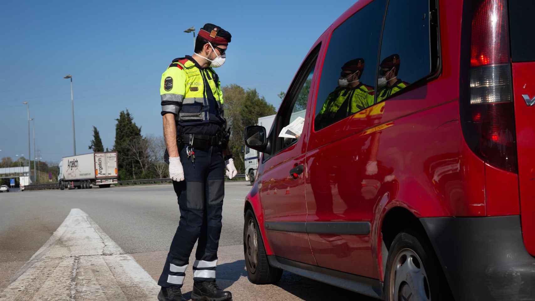 Control de la policía en plena pandemia / EUROPA PRESS