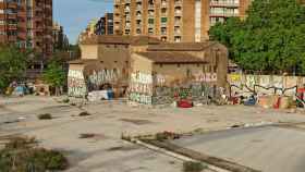 La Torre del Fang, convertida en un campamento de barracas / METRÓPOLI ABIERTA