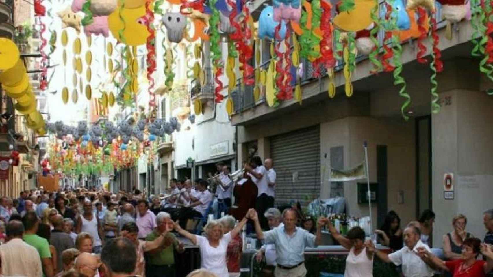 Un acto de la fiesta mayor de Sants / BS