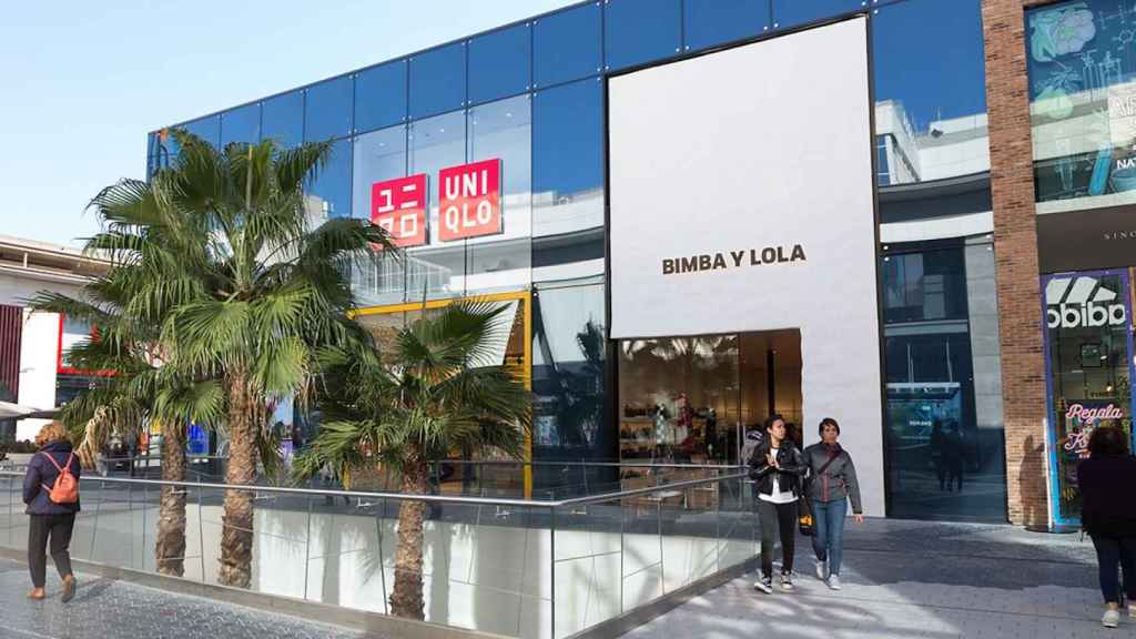 Exterior de varios comercios del centro comercial Glòries de Barcelona / ARCHIVO