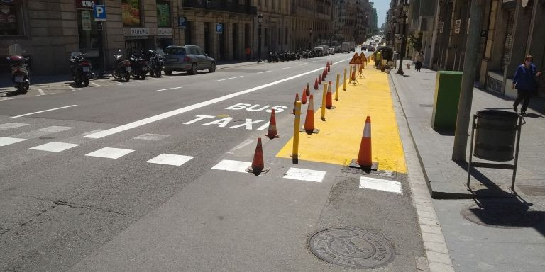 La zona peatonal en Via Laietana / JORDI SUBIRANA