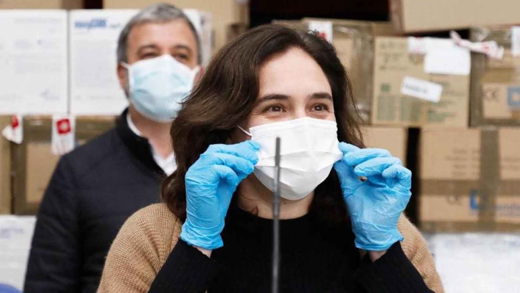 Ada Colau y Jaume Collboni, con mascarillas, en un acto / EFE