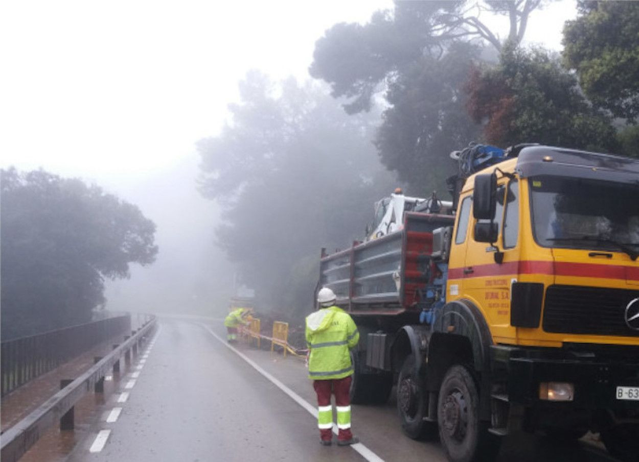 Imagen de la vía afectada por las obras, la BV 1462, que separa Vallvidrera de Les Planes / AJ. DE BCN