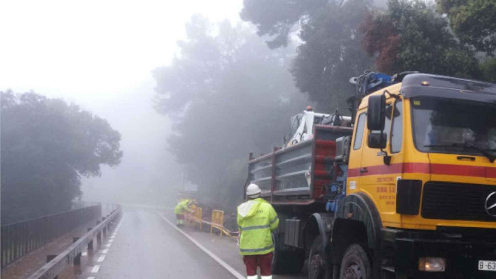 Imagen de la vía afectada por las obras, la BV 1462, que separa Vallvidrera de Les Planes / AJ. DE BCN