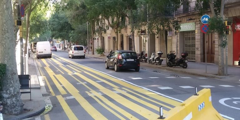 La calle de Consell de Cent de Barcelona, peatonalizada / JORDI SUBIRANA