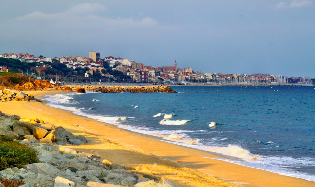 Una de las tres playas de Badalona / GOOGLE MAPS