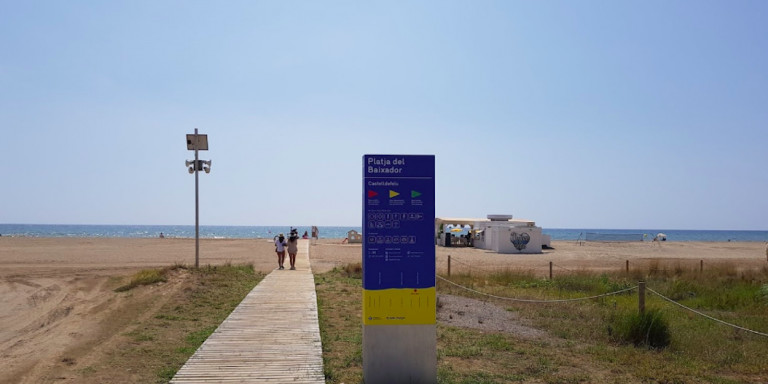 Playa del Abaixador, una de las playas de Castelldefels / GOOGLE MAPS