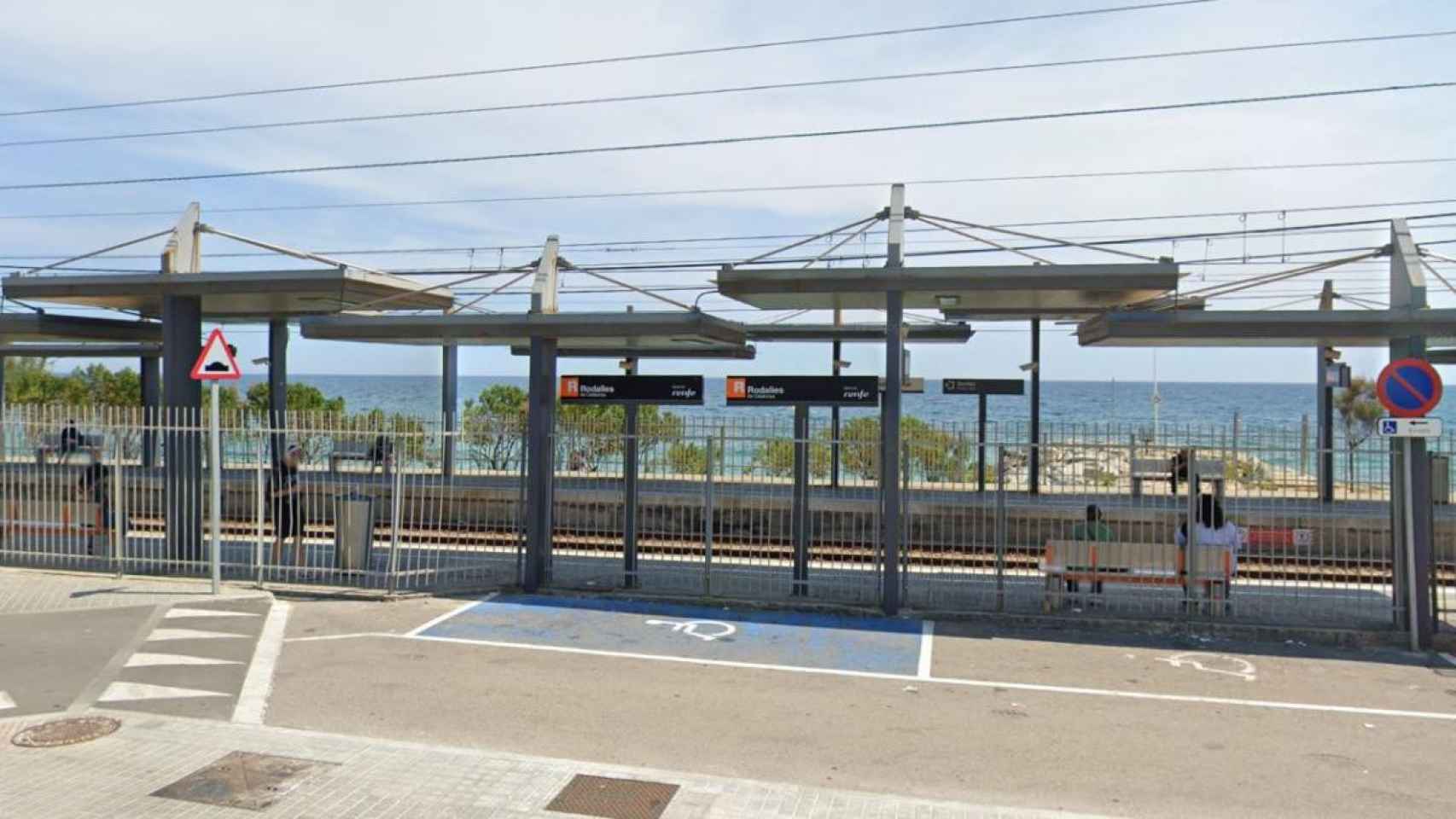 Puente subterráneo de la estación de tren de Premià de Mar