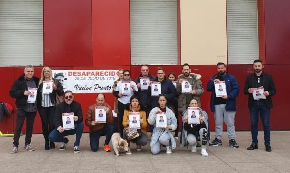 foto familia desaparecida