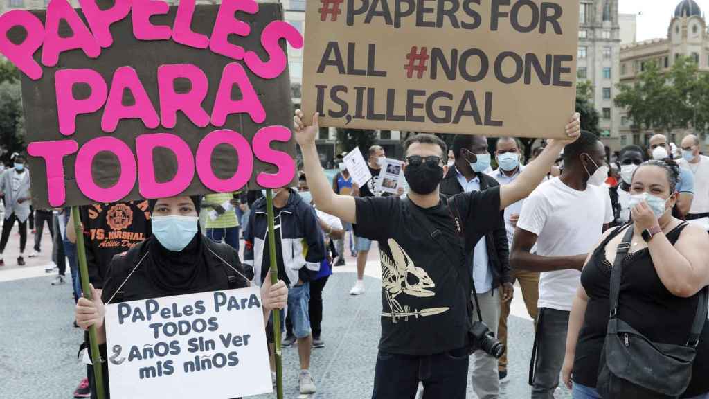 Imagen de la manifestación antirracista de este domingo por el centro de Barcelona EFE