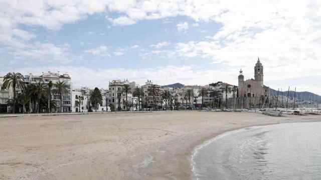 Imagen de archivo de la playa de La Ribera de Sitges / EFE