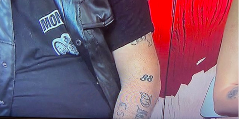 El brazo de Sergio, tatuado con un 88, es decir, Hail Hitler / MEDIASET ESPAÑA