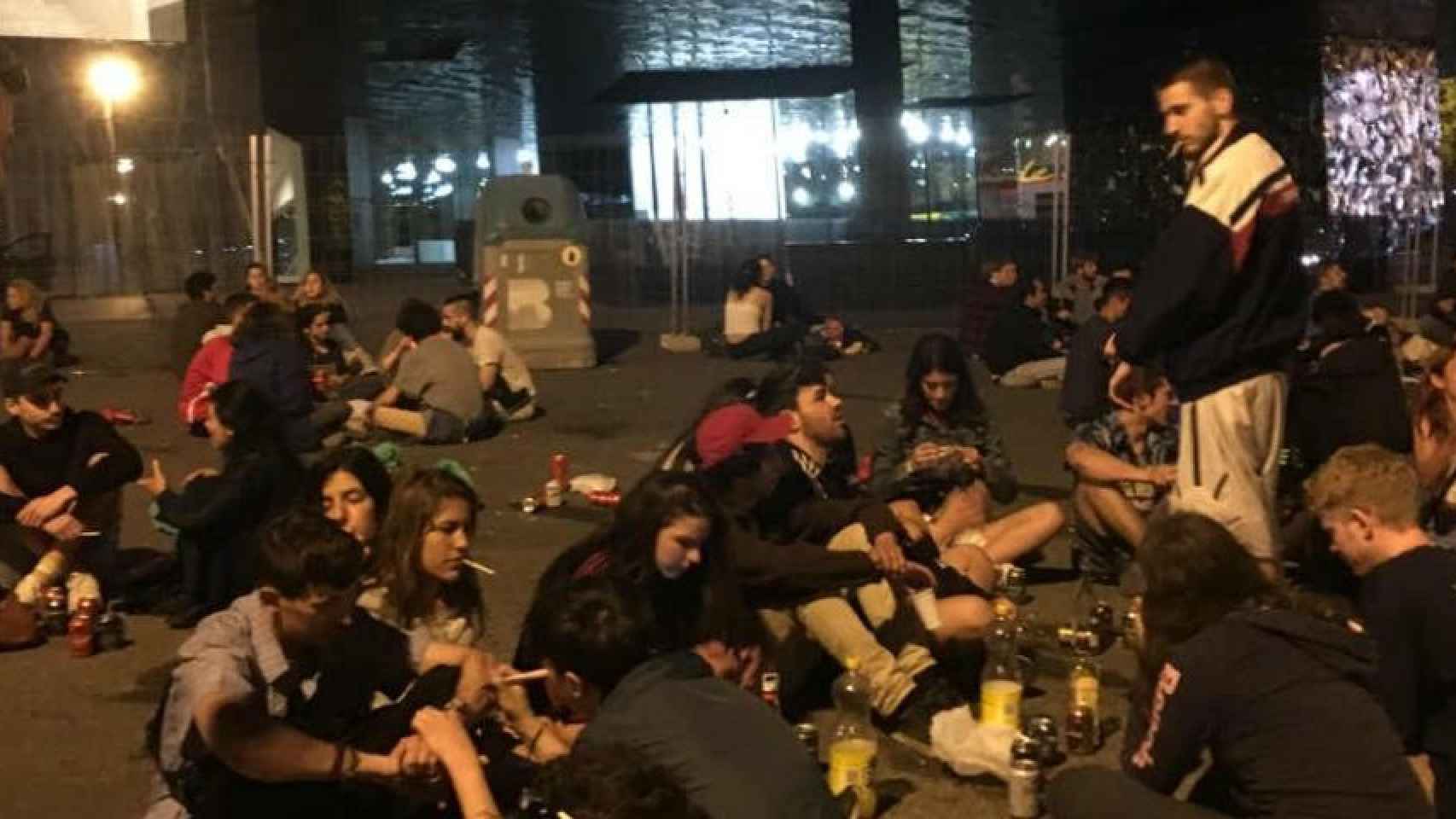 Botellón en el Fòrum, durante un Primavera Sound / P B