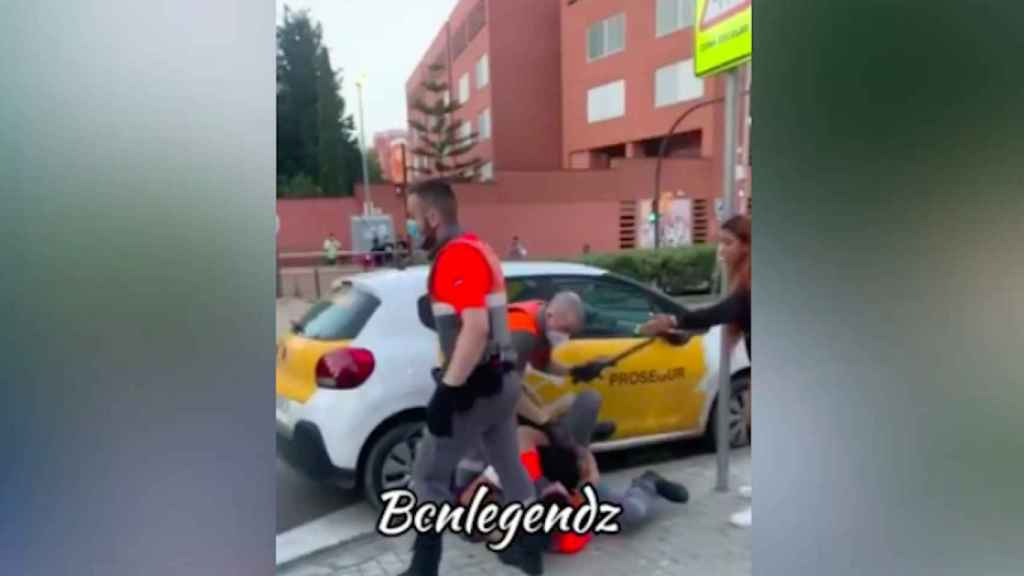 Captura de pantalla de la macropelea ocurrida ayer en L'Hospitalet de Llobregat