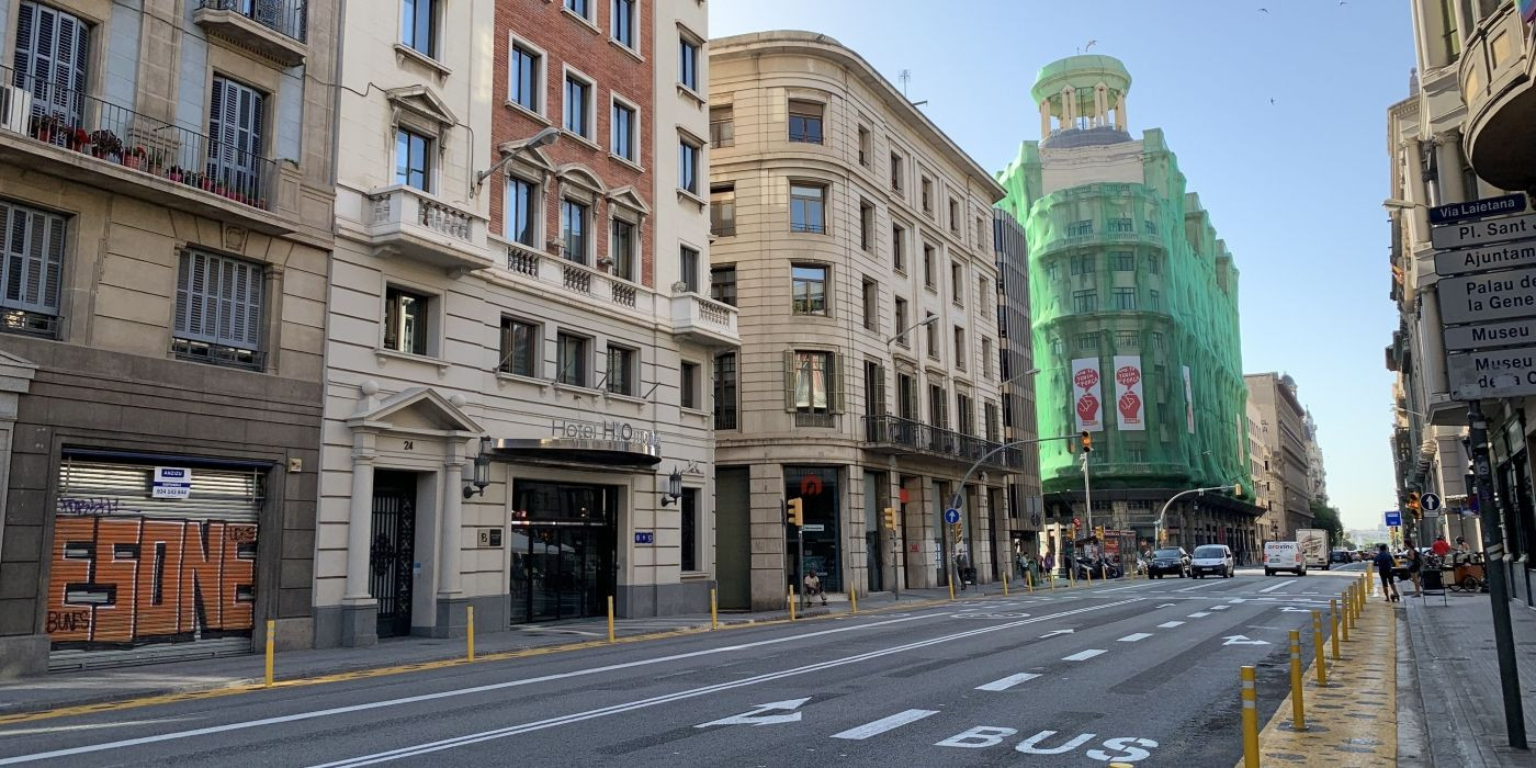 Carril peatonal de via Laietana en los dos sentidos de la circulación / V.M.