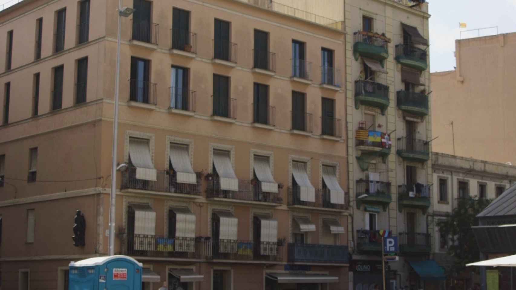 Un urinario en una plaza de Barcelona / AJUNTAMENT DE BARCELONA