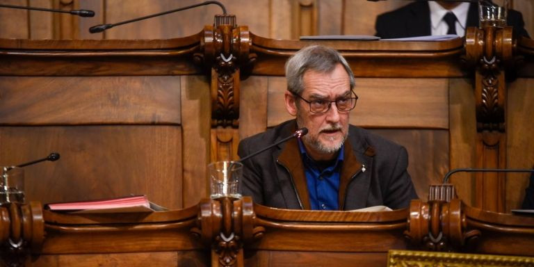 El concejal de ERC, durante una intervención en el pleno del consistorio barcelonés / ERC