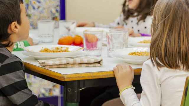 Niños en un comedor escolar / AYUNTAMIENTO DE BARCELONA
