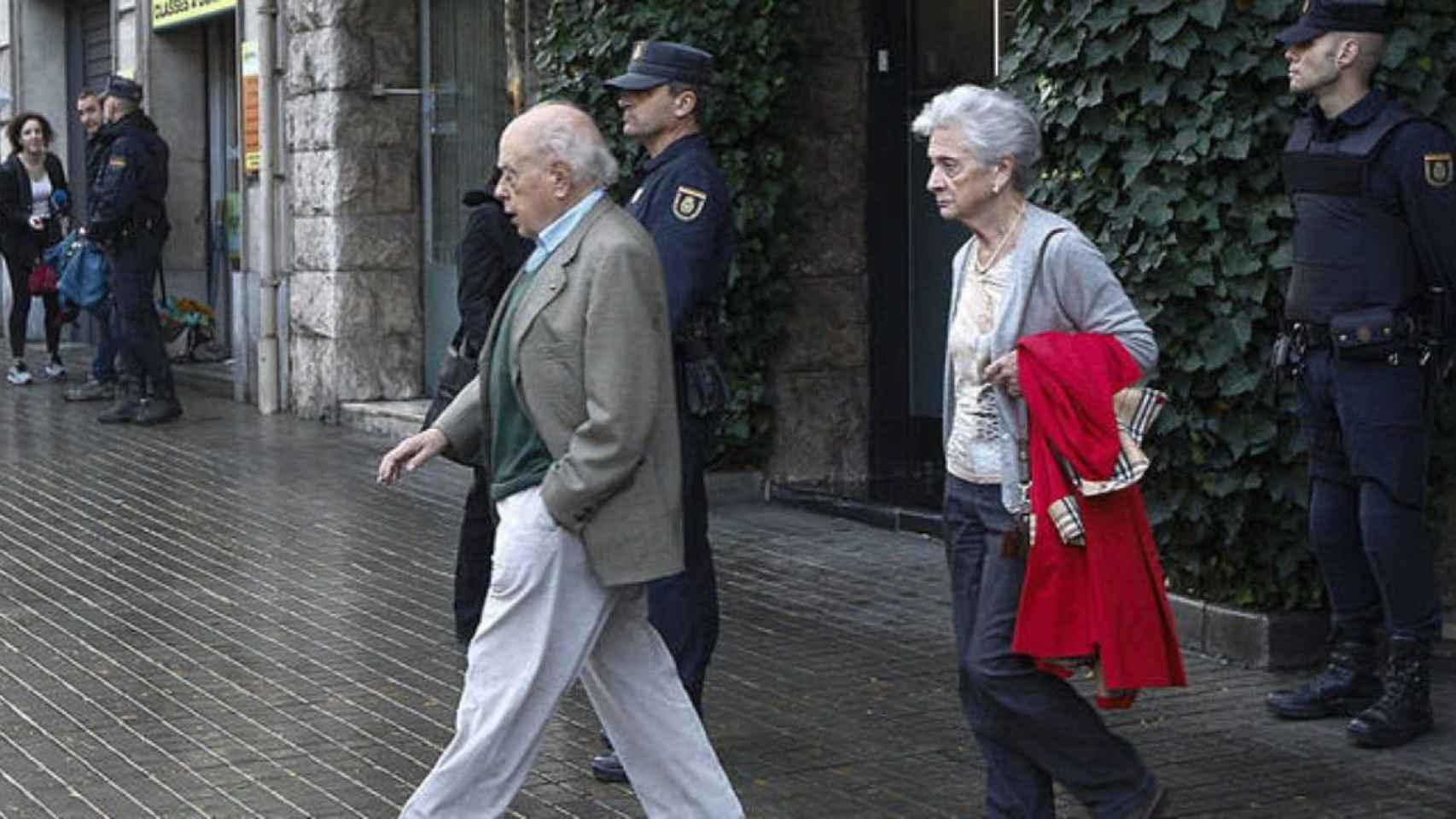 Jordi Pujol y Marta Ferrusola, en una fotografía de archivo / EFE