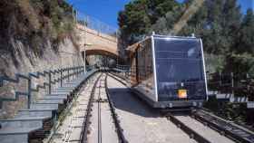 El funicular de Vallvidrera en funcionamiento