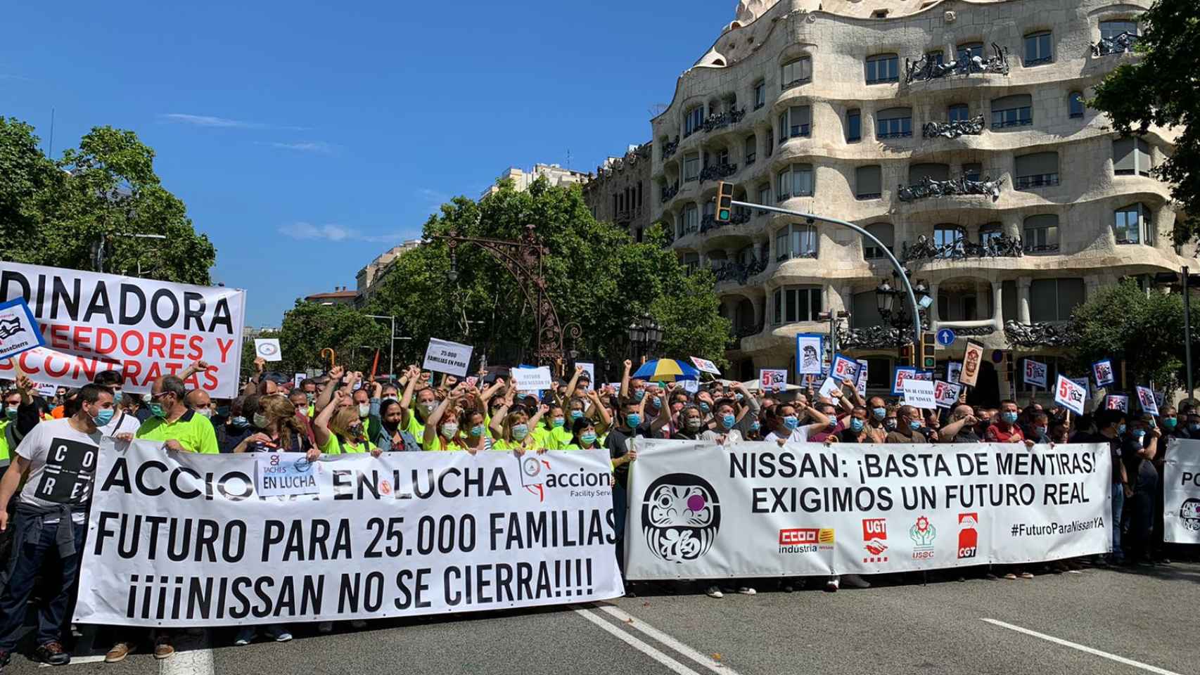 Protesta de los sindicatos de Nissan en el paseo de Gràcia de Barcelona / CCOO NISSAN