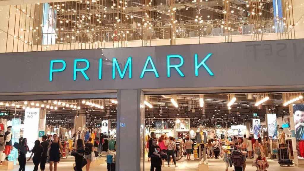 Exterior de una tienda Primark en un centro comercial / ARCHIVO