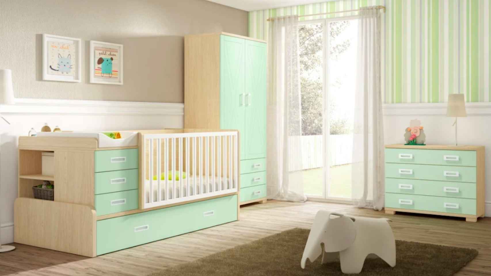 Cuna convertible en una habitación infantil