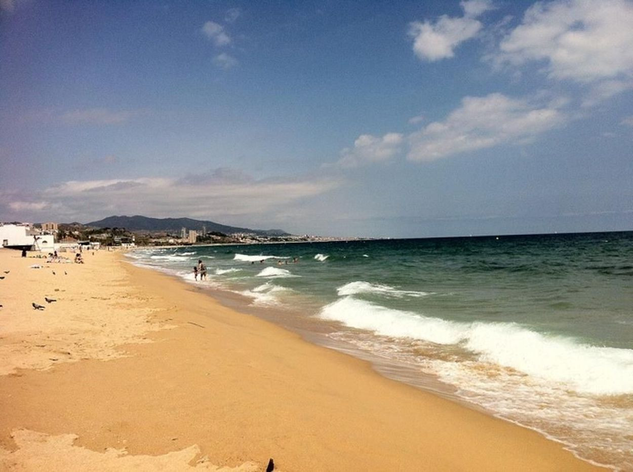 Imagen de archivo de la playa de l'Estació, en Badalona / PINTEREST