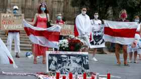 Barceloneses procedentes de Bielorrusia protestan contra Lukashenko este domingo en Barcelona / EFE