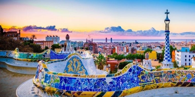 Foto del Park Güell en pleno atardecer / ARCHIVO