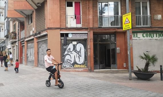 Imagen de la fachada principal del edificio el pasado jueves / M.A