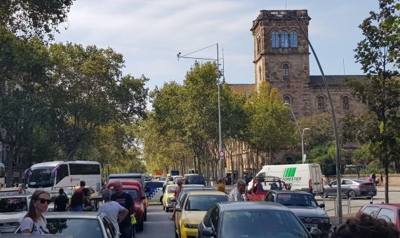 Movilización de PARC a su paso por Gran Via de les Corts Catalanes / PARC