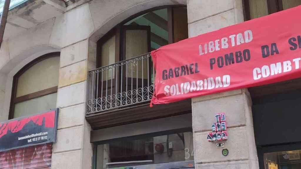 Fachada de la sede de la CNT-AIT de Barcelona