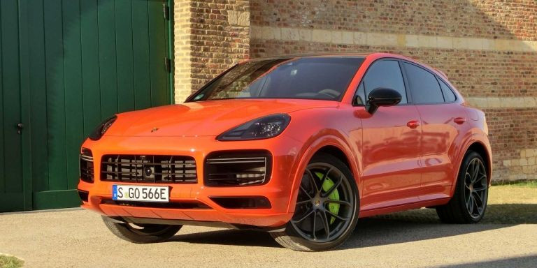 Piqué tiene un Porsche Cayenne Turbo S en su garaje / PORSCHE