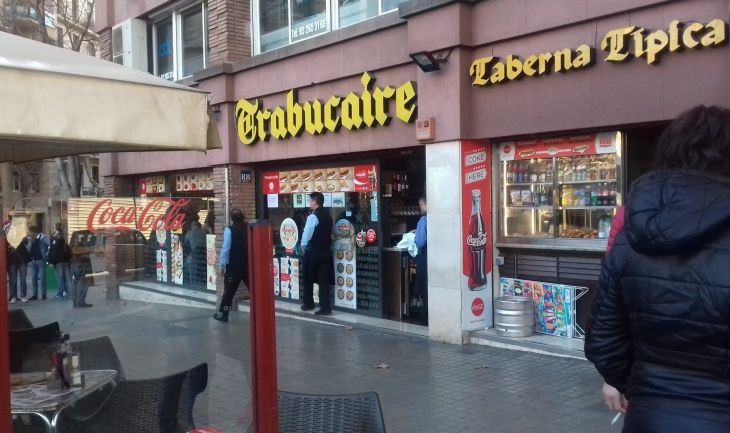 Exterior del bar Trabucaire de Barcelona, situado a los pies de la Sagrada Familia