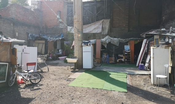 Asentamiento en el barrio de La Sagrera donde actualmente viven tres personas / G.A