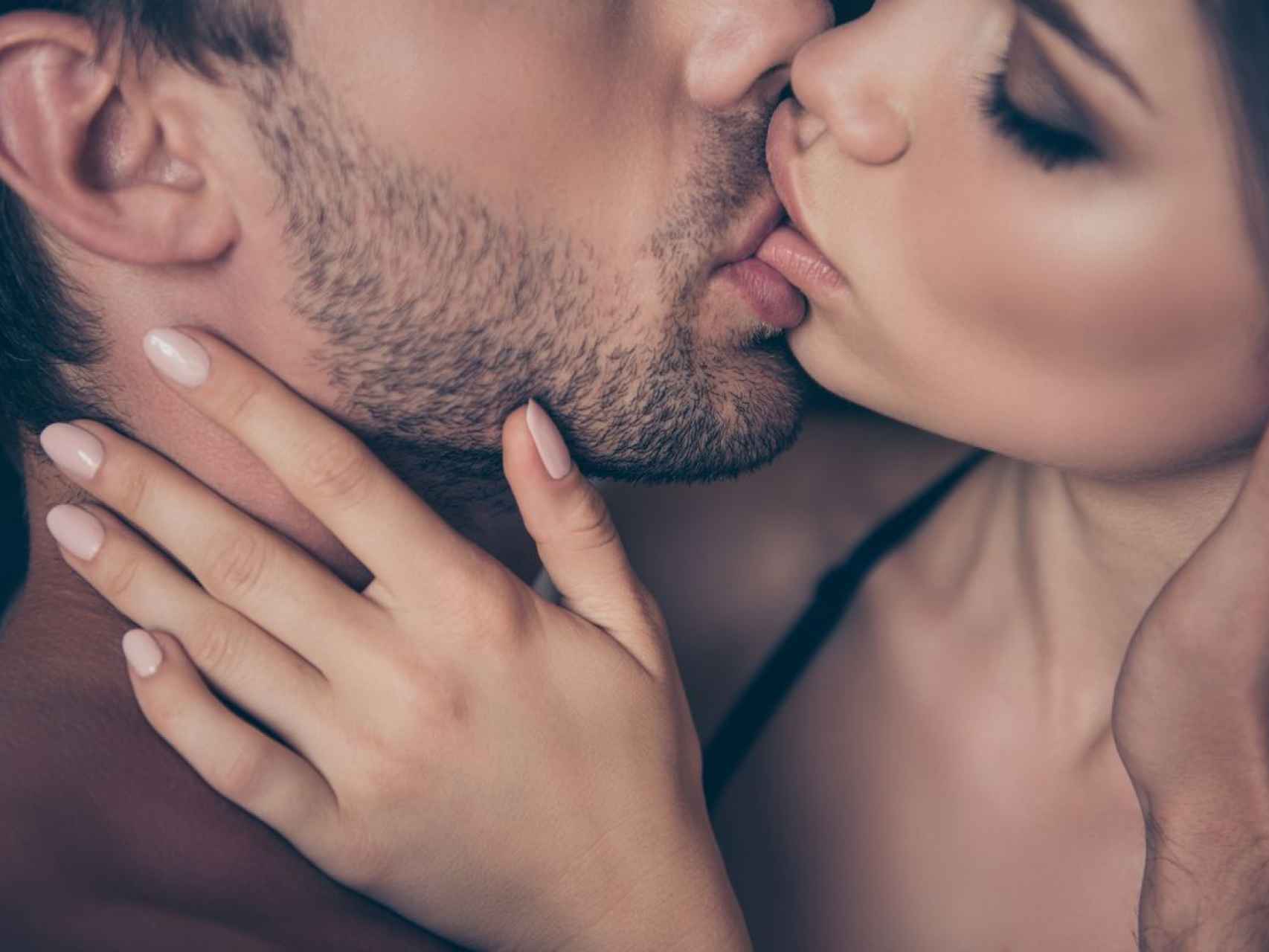 Barcelona recomienda tener sexo sin besos