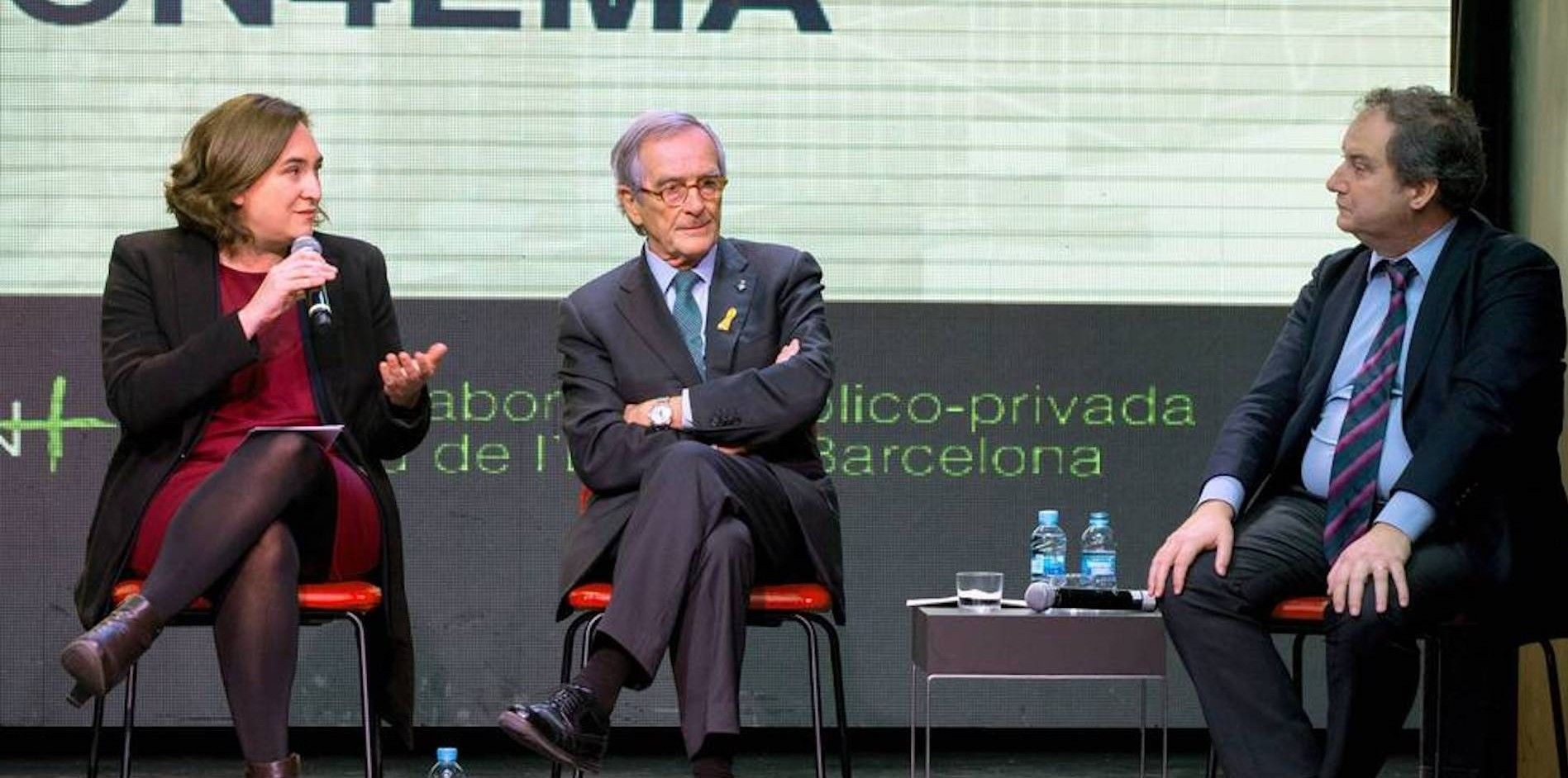 Jordi Hereu, junto con Xavier Trias y Ada Colau / EFE