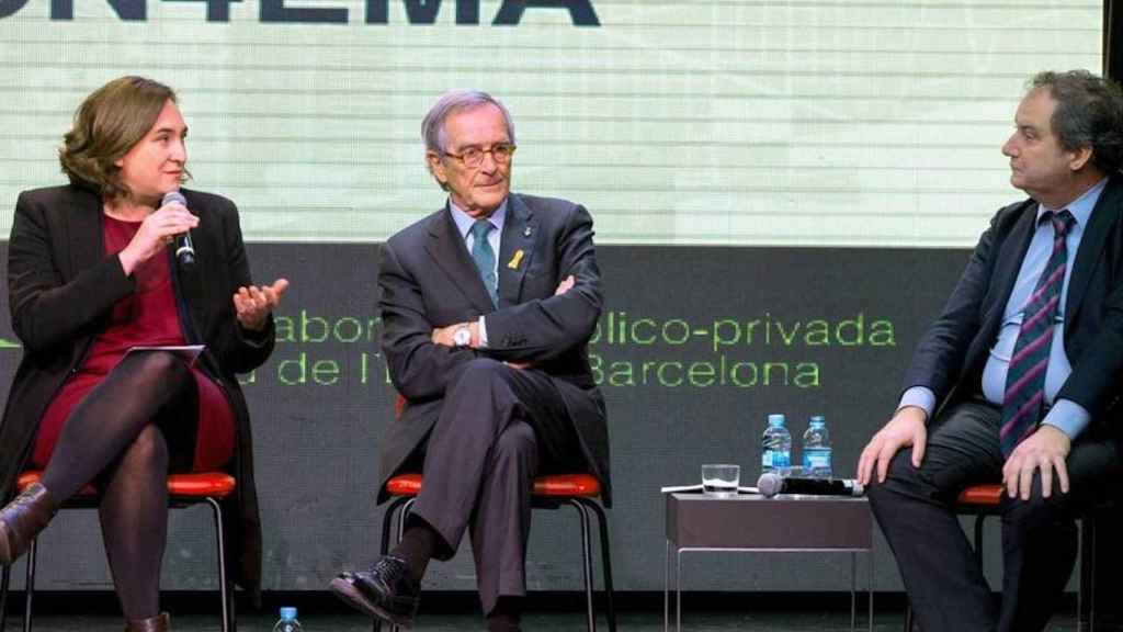 Jordi Hereu, junto con Xavier Trias y Ada Colau / EFE