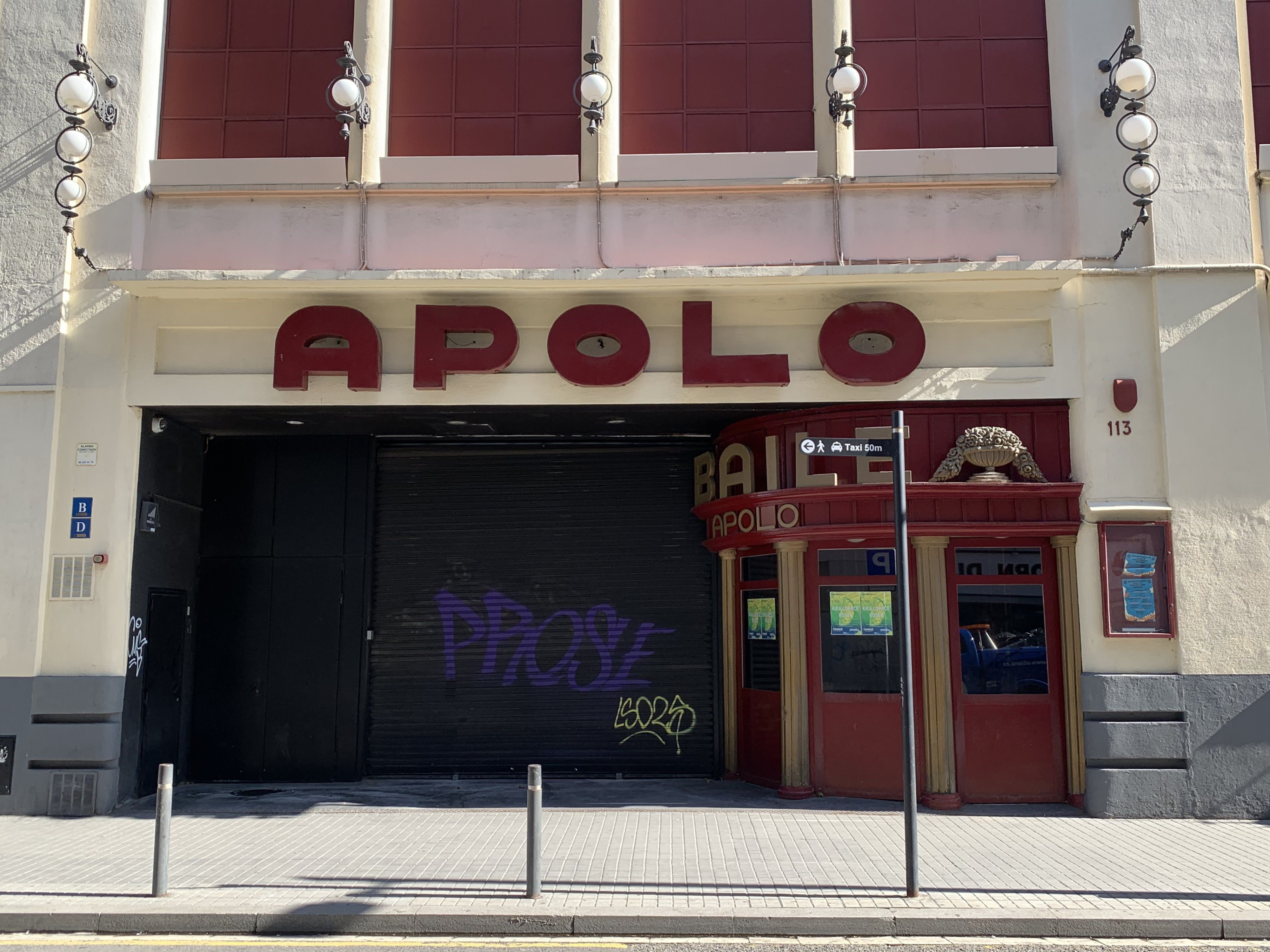 Fachada de la entrada de la sala Apolo de Barcelona / V.M.