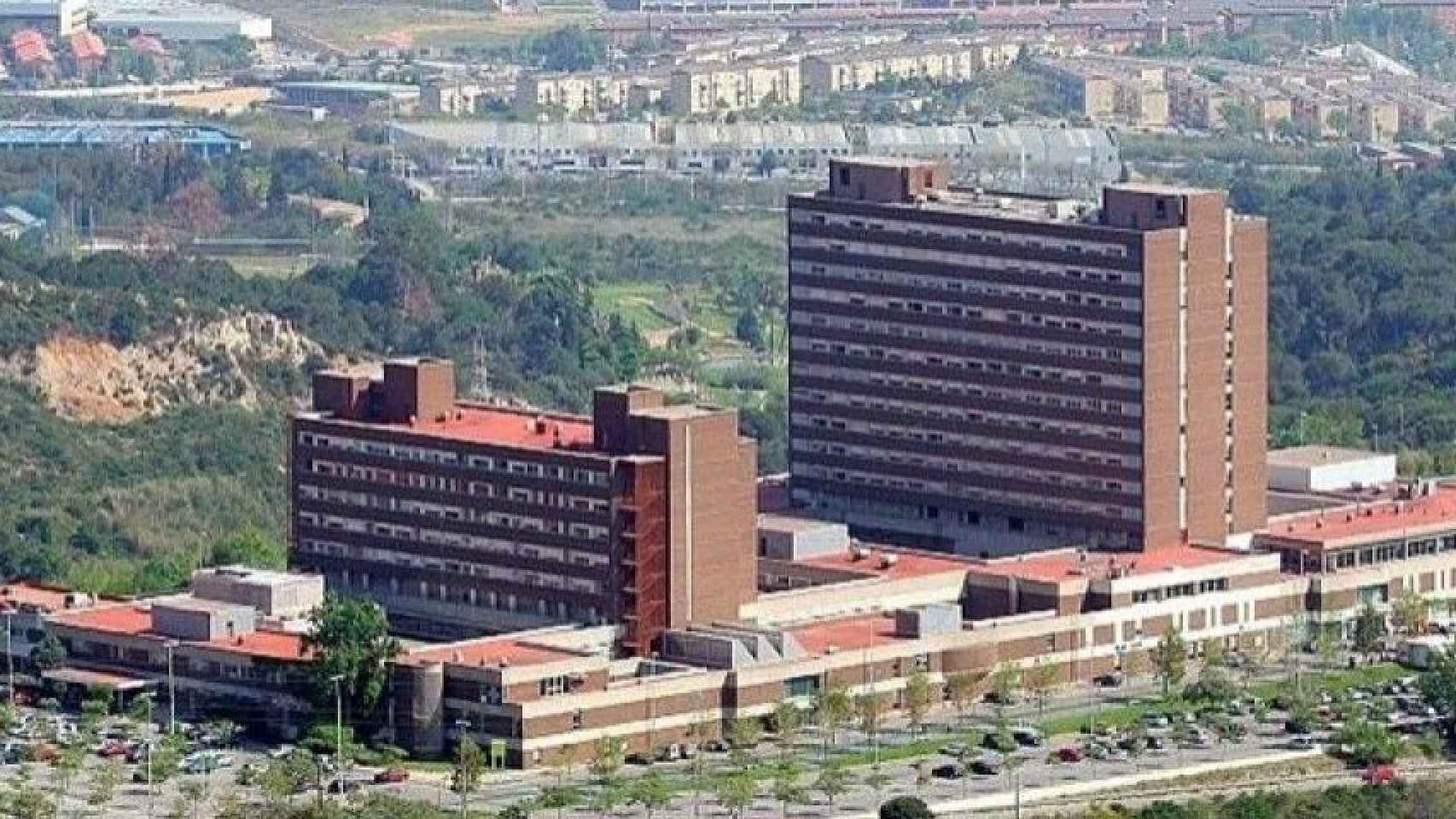 El hospital Germans Trias i Pujol (Can Ruti) de Badalona, donde se ha encontrado el cadáver de una mujer / ARCHIVO