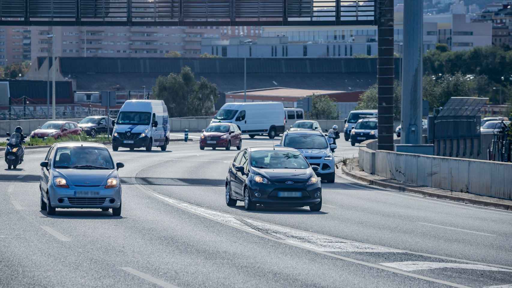 419.268 vehículos han salido del área de Barcelona por el puente del Pilar / TRÀNSIT