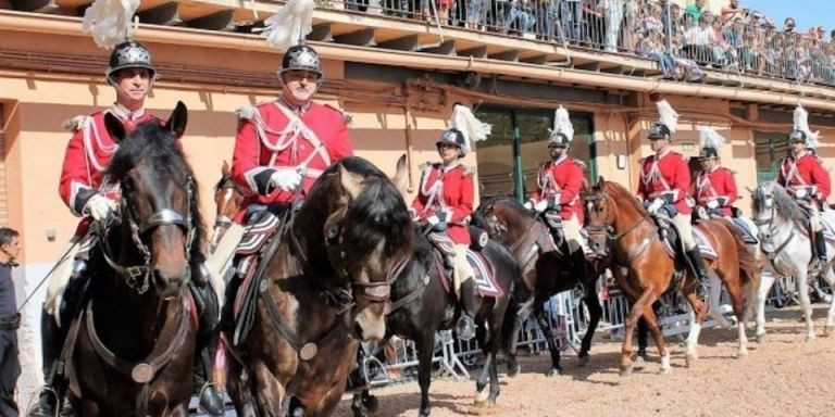 Agentes de la Guardia Urbana a caballo, durante un desfile / AJ BCN