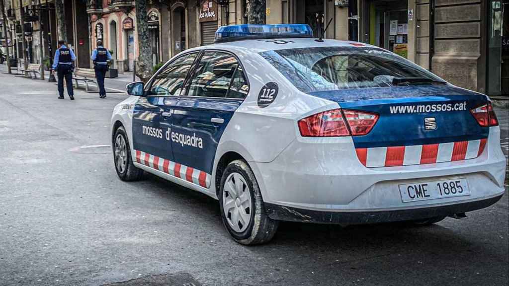 Un coche de los Mossos en Ciutat Vella / MOSSOS