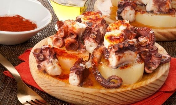 Tapa de pulpo gallego como la que se puede pedir en el restaurante El mesón de los Ancares / ARCHIVO