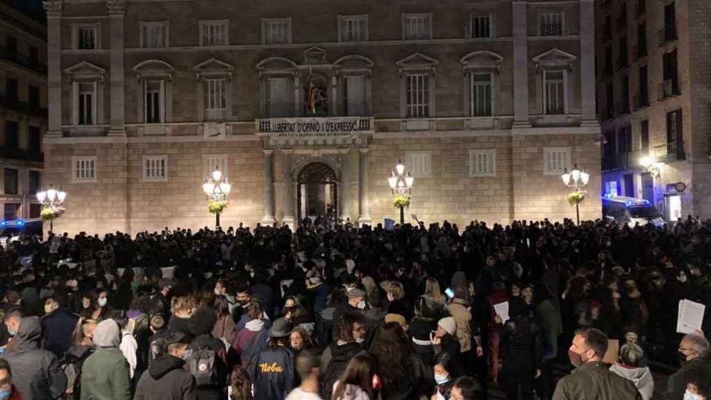 Protesta de la CUP contra el toque de queda en Barcelona