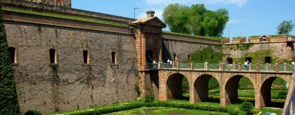 Puente de acceso al Castillo de Montjuïc / ARCHIVO