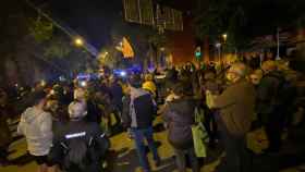 Independentistas concentrados ante el cuartel de la Guardia Civil / ASSEMBLEA INTERNATIONAL