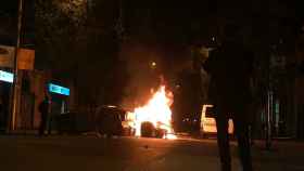 Barricadas durante la protesta de este viernes en el centro de Barcelona / PABLO MIRANZO