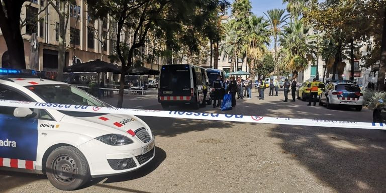 Operativo policial contra la droga en el Raval el pasado 7 de octubre / GUILLEM ANDRÉS